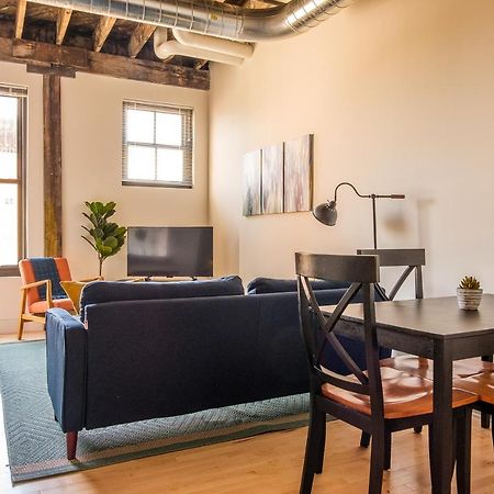 דירות Frontdesk Maxwell Lofts Milwaukee Walker'S Point מראה חיצוני תמונה